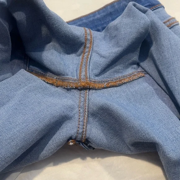 Kancan Estilo Denim Shorts Stretch Size 28 EUC - Picture 6 of 6